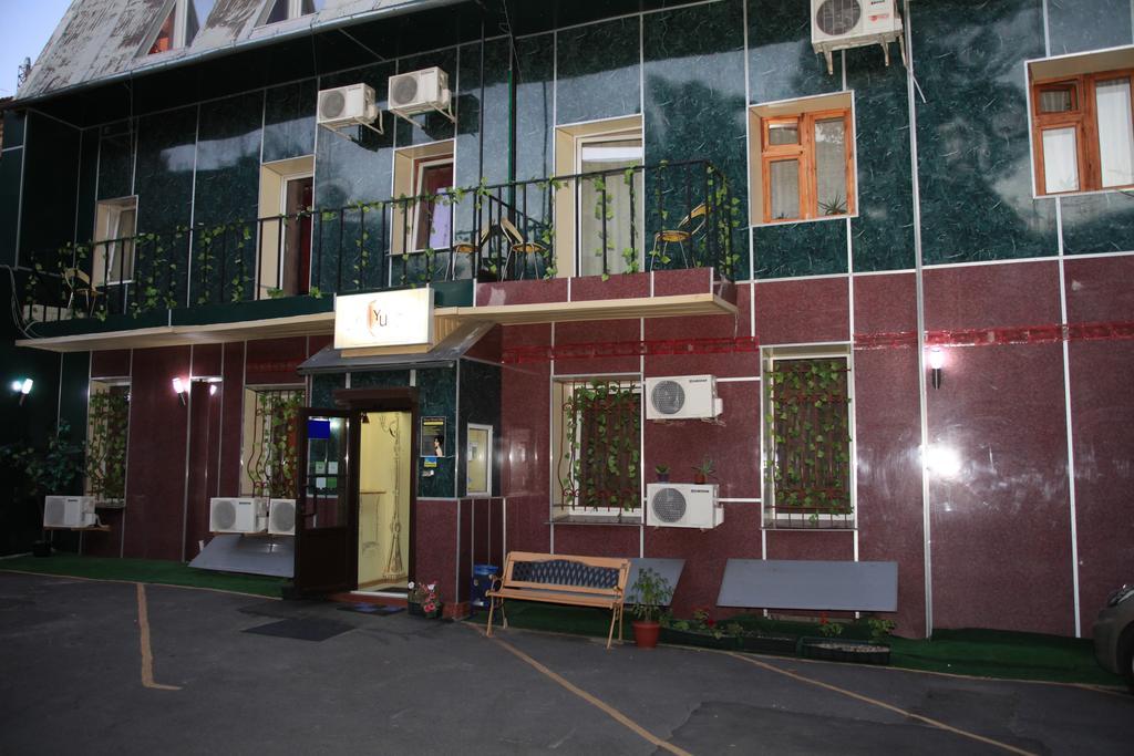 Yellowunlimited Hotel Harkiv Exterior foto